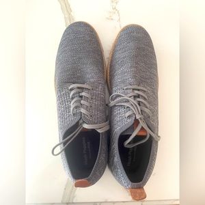 Never worn size 11 wide hush puppy shoes.